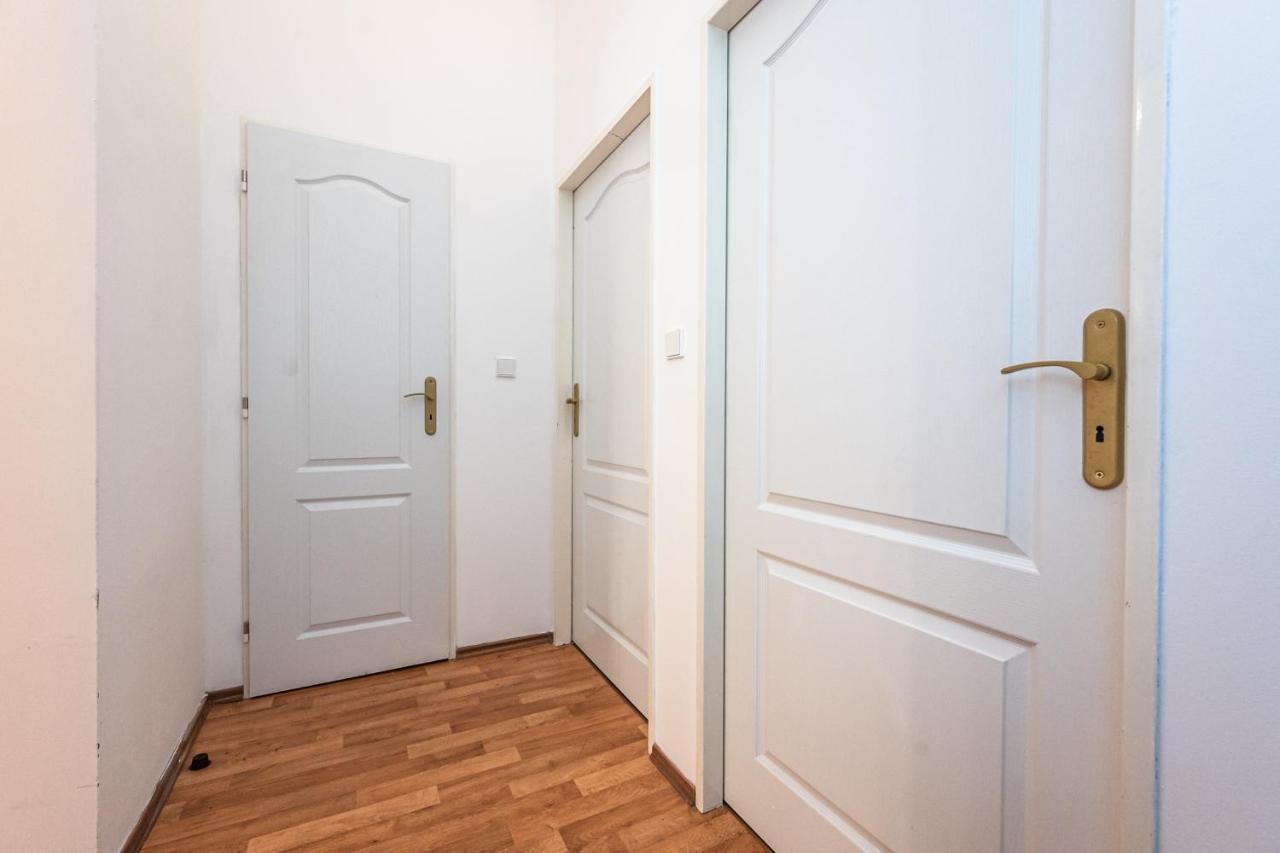 פראג Apartment Lublanska 48 מראה חיצוני תמונה